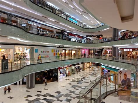 lippo mall shops.